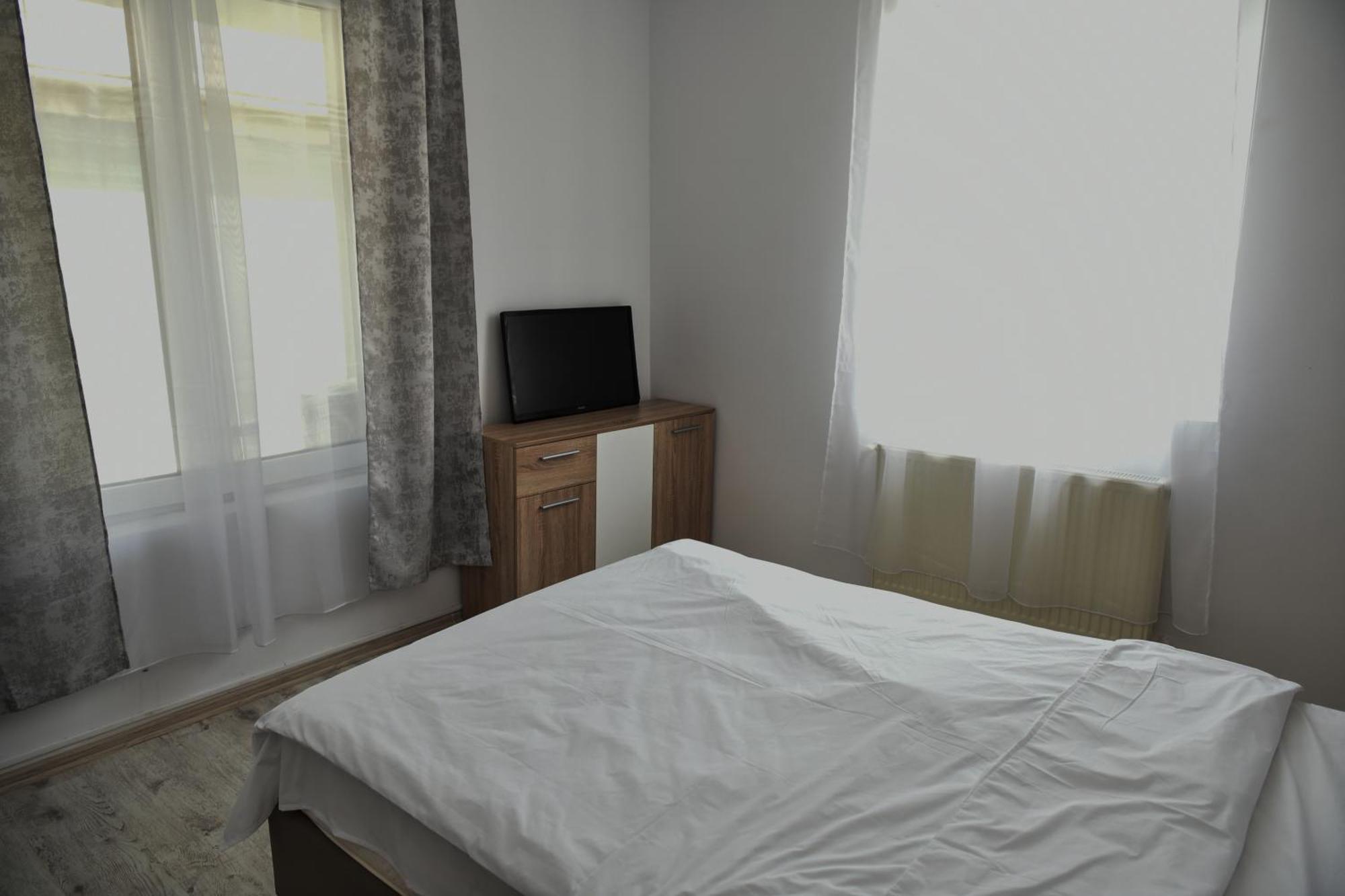 Apartament'S Moise Turda Exteriör bild