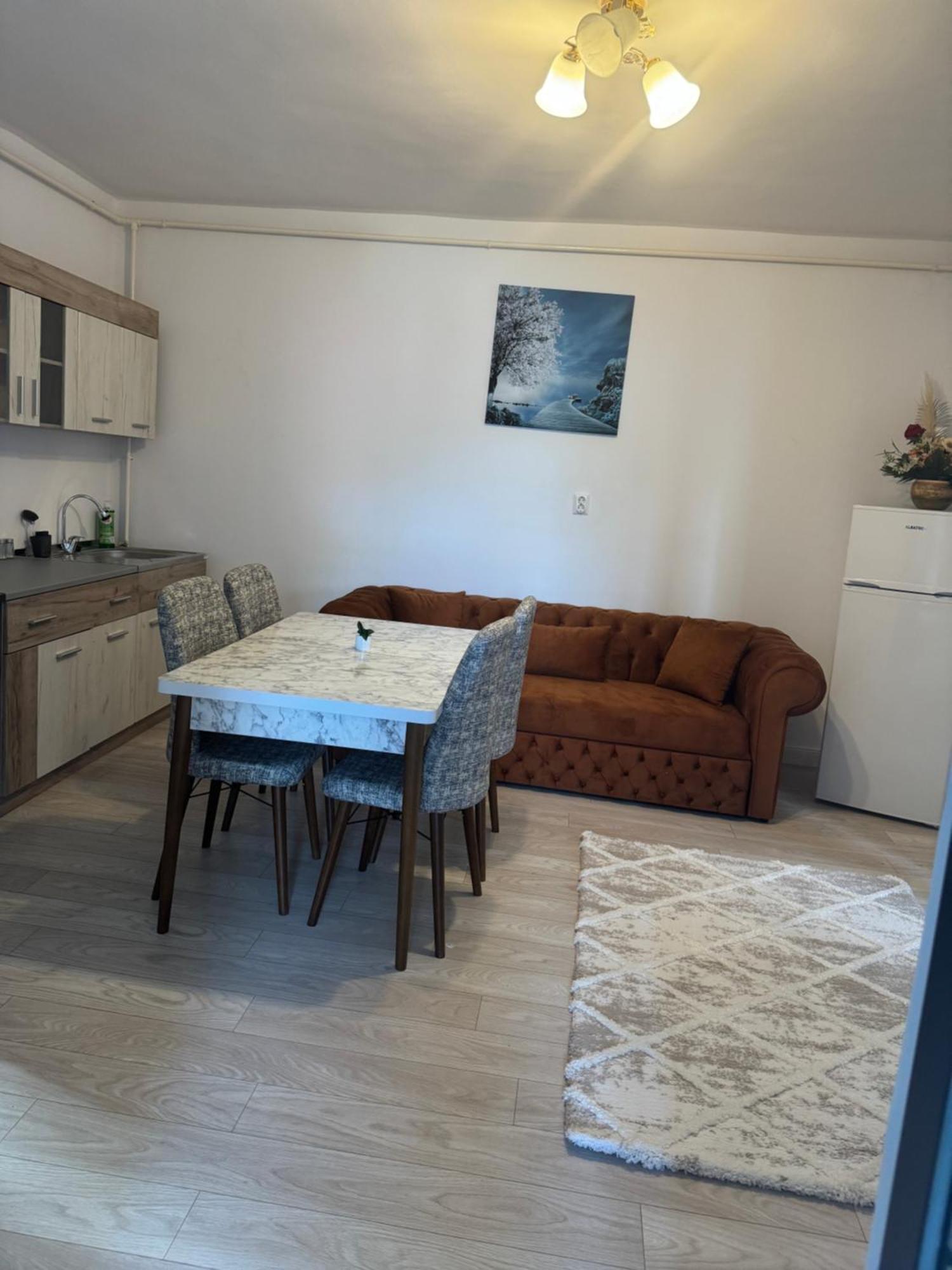 Apartament'S Moise Turda Exteriör bild