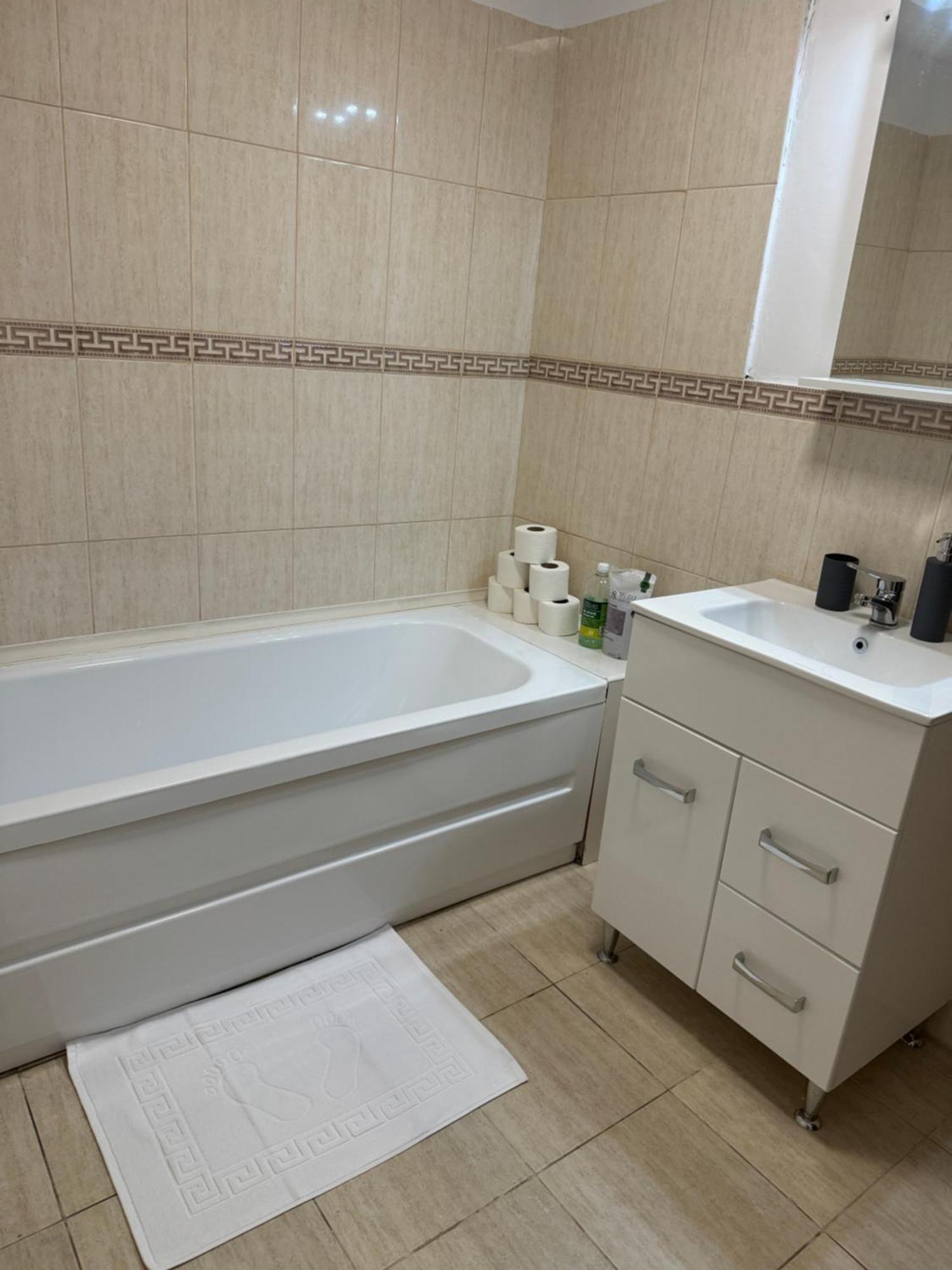 Apartament'S Moise Turda Exteriör bild