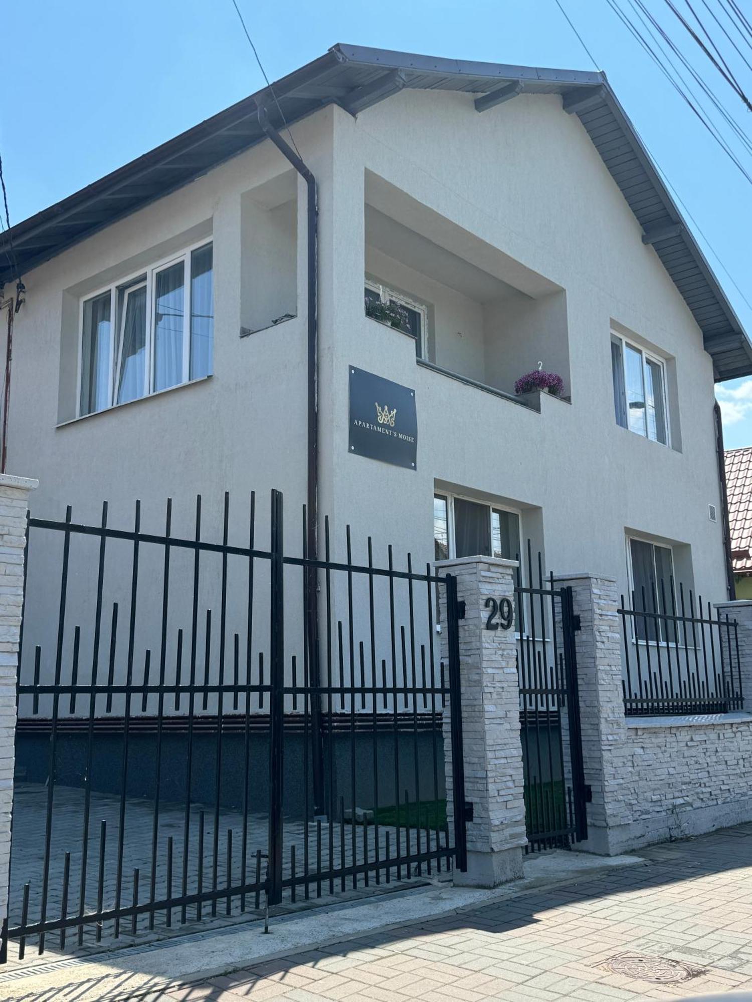 Apartament'S Moise Turda Exteriör bild